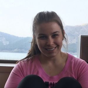 Meet your Posher, Stephanie